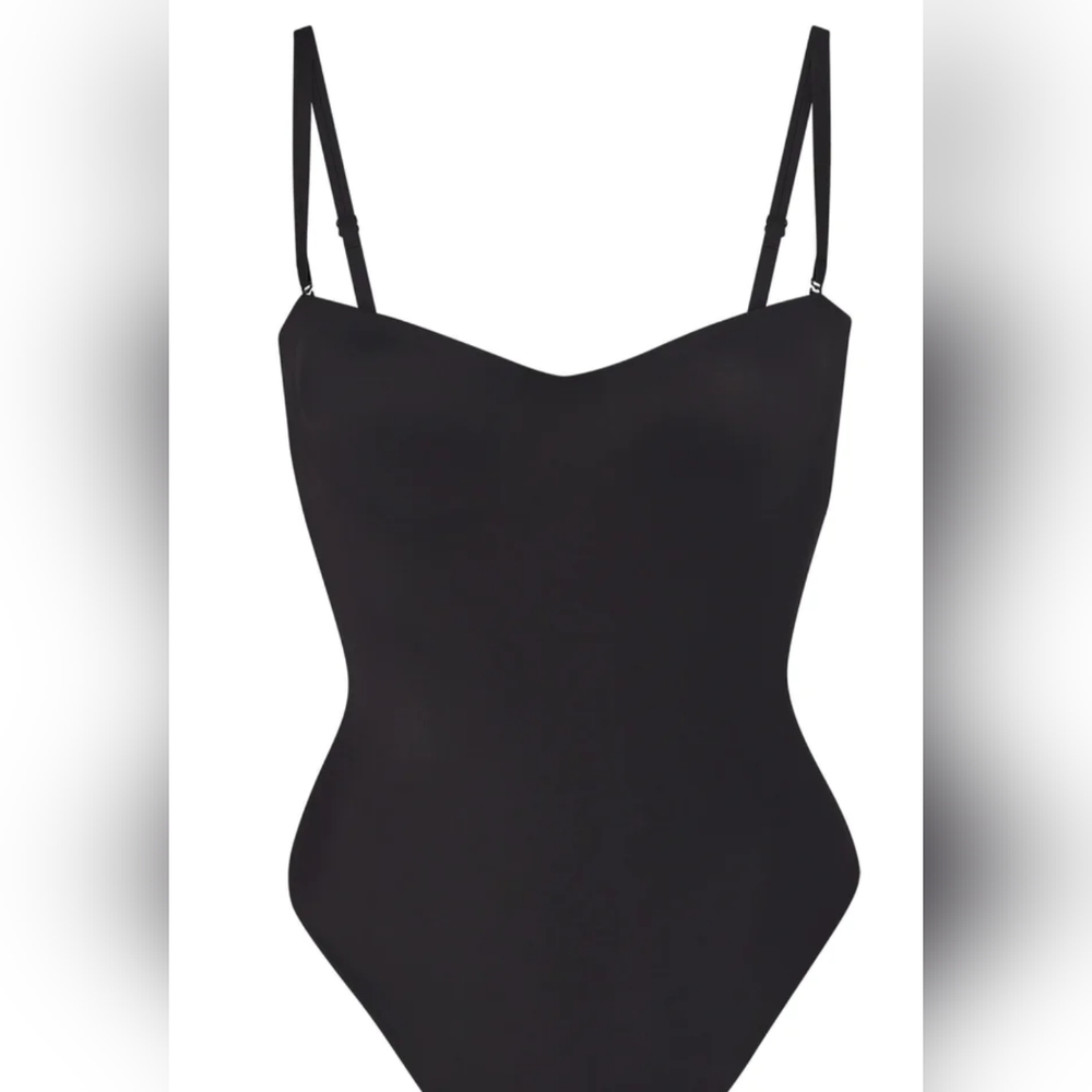 Contour lift straight neck bodysuit